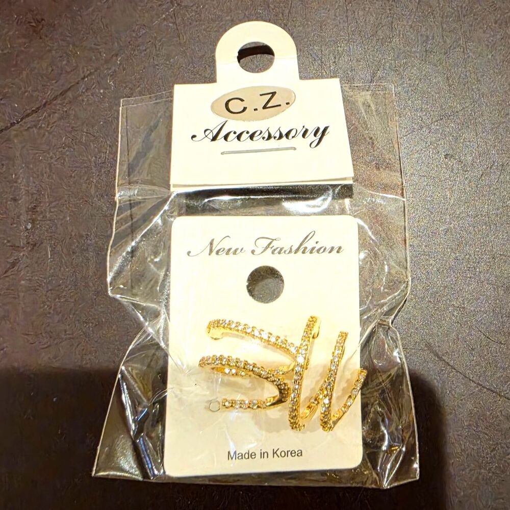 C.Z. Accessory Gold Tone Simulated White Crystal Stud Earrings Nickel-Free Korea
